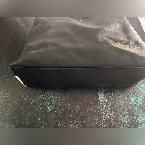 Disney Parks Exclusive Large Weekender Tote Minnie Mouse Featuring The Castle - Picture 3 of 4